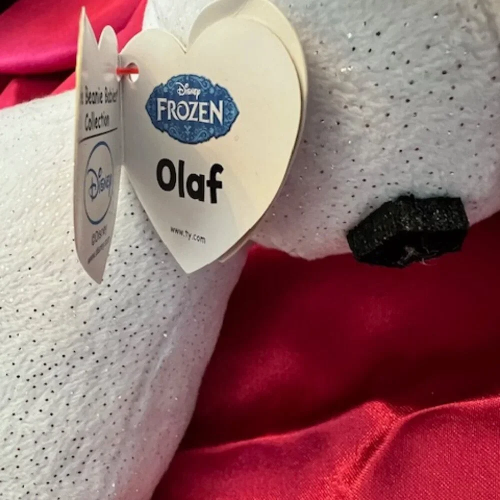 Ty Sparkle Beanie Baby Olaf the Snowman plush‎ toy DISNEY with Santa hat